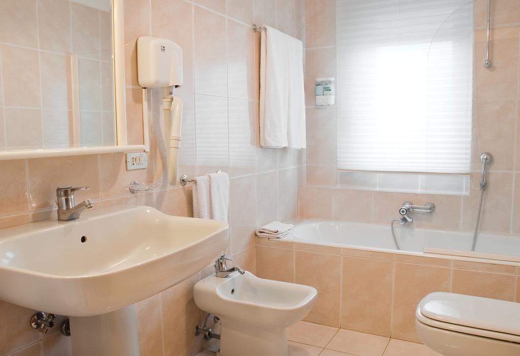 Porto Ulisse Bed & Breakfast Catania Exterior photo